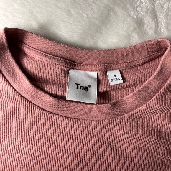 New!✨ TNA Ribbed hip top - Picture 3 of 3